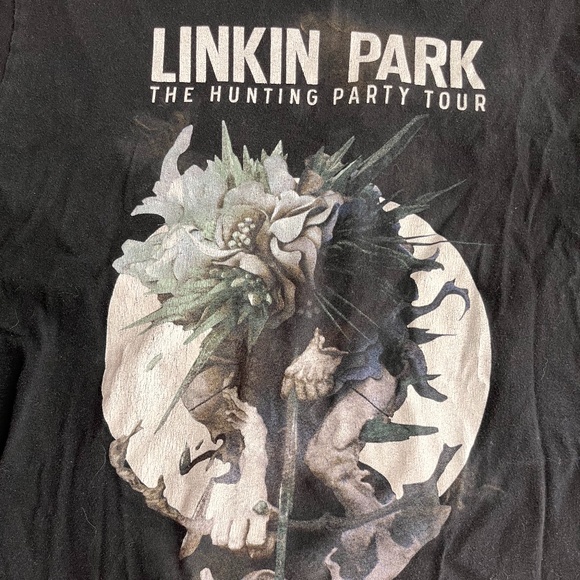 Linkin Park "The Hunting Party Tour" Graphic Band Tee Shirt - Picture 4 of 10